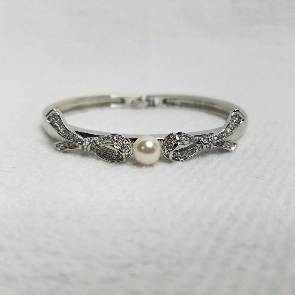 Jewelmint Precious Pearl Bracelet